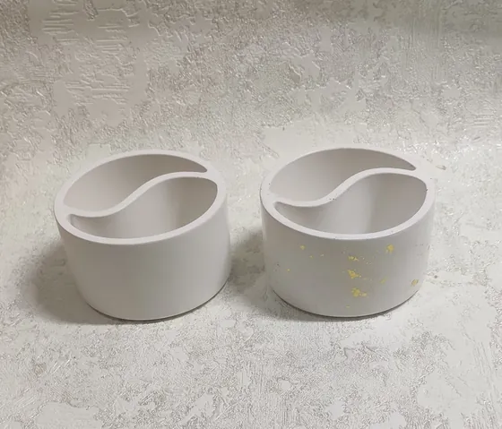 Гіпсове кашпо з перемичкою