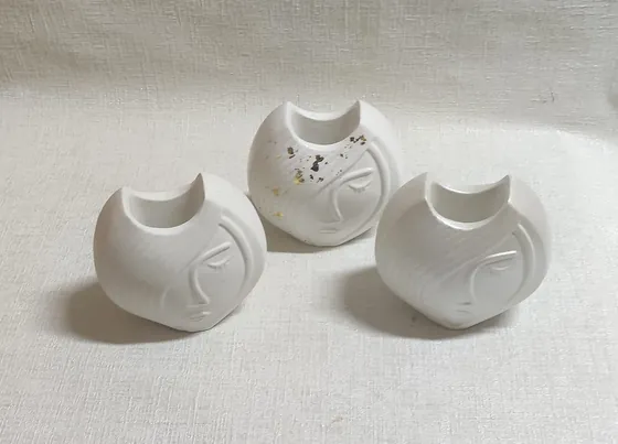 Гіпсове кашпо у формі дівчинки