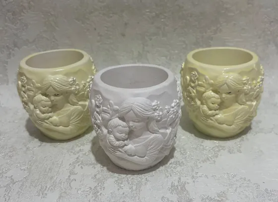 Гіпсові кашпо з витонченим рельєфом