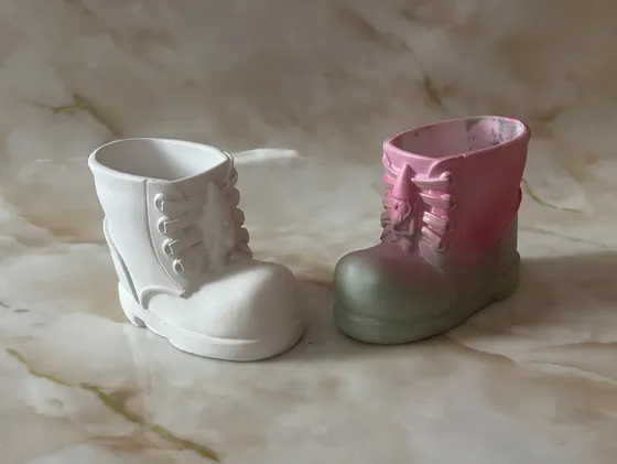 Гіпсові кашпо у формі черевиків