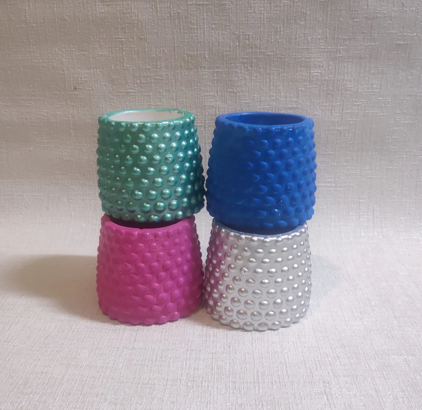 Гіпсове кашпо з оригінальним дизайном