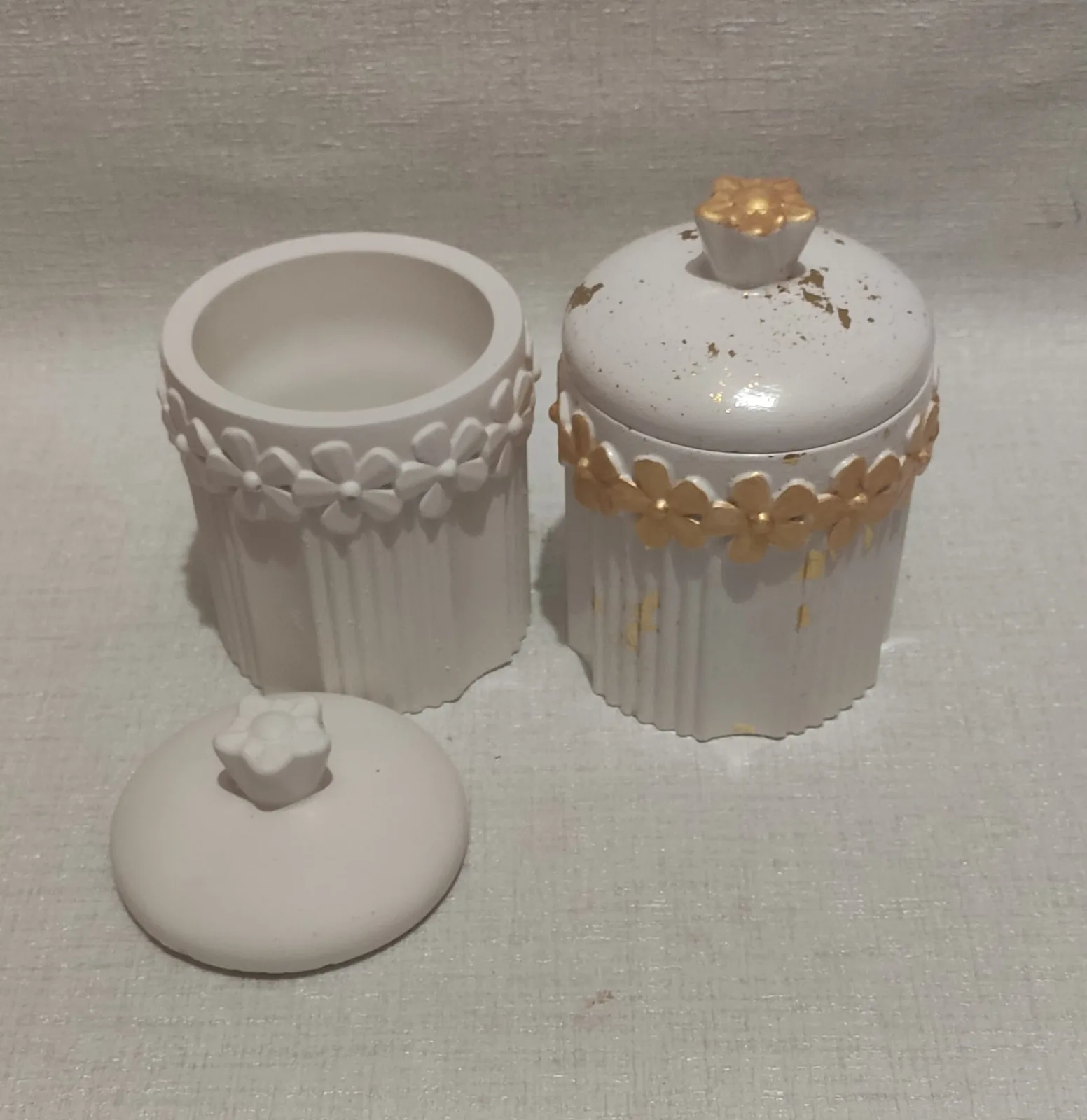 Гіпсове кашпо з елегантним дизайном 9 см