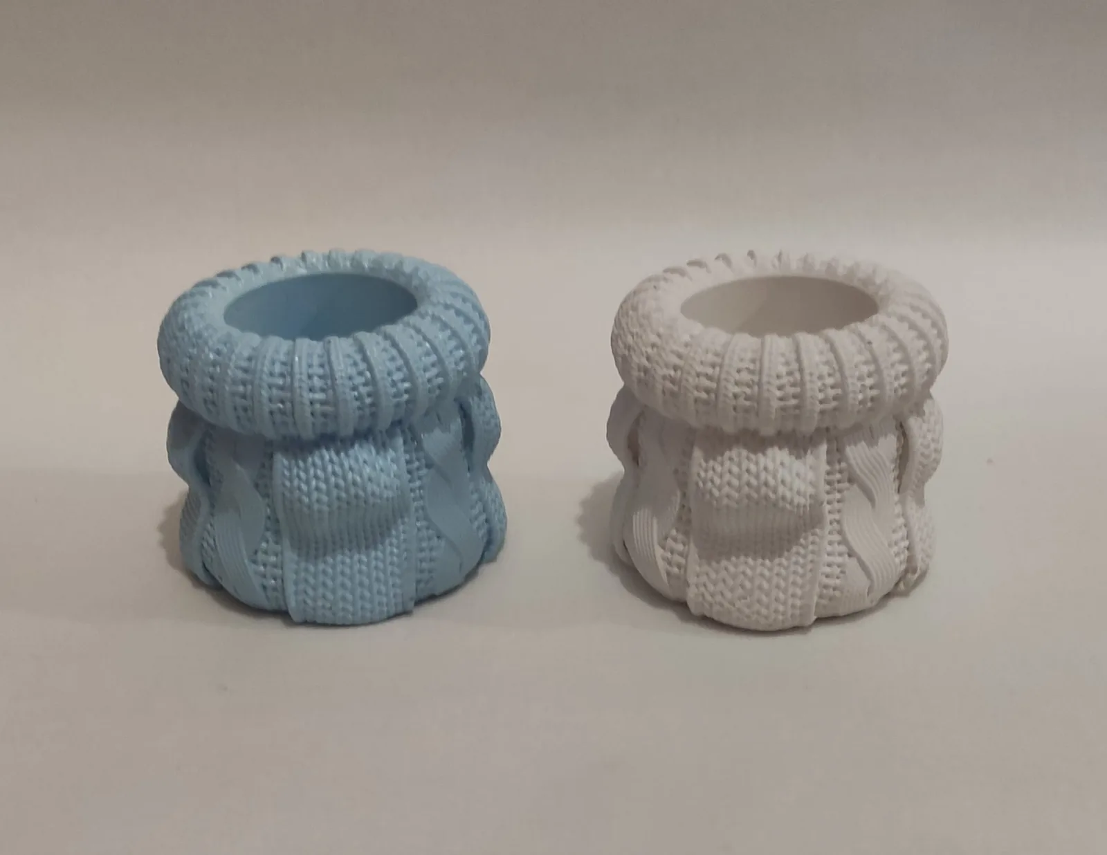 Гіпсове кашпо у формі мішечка