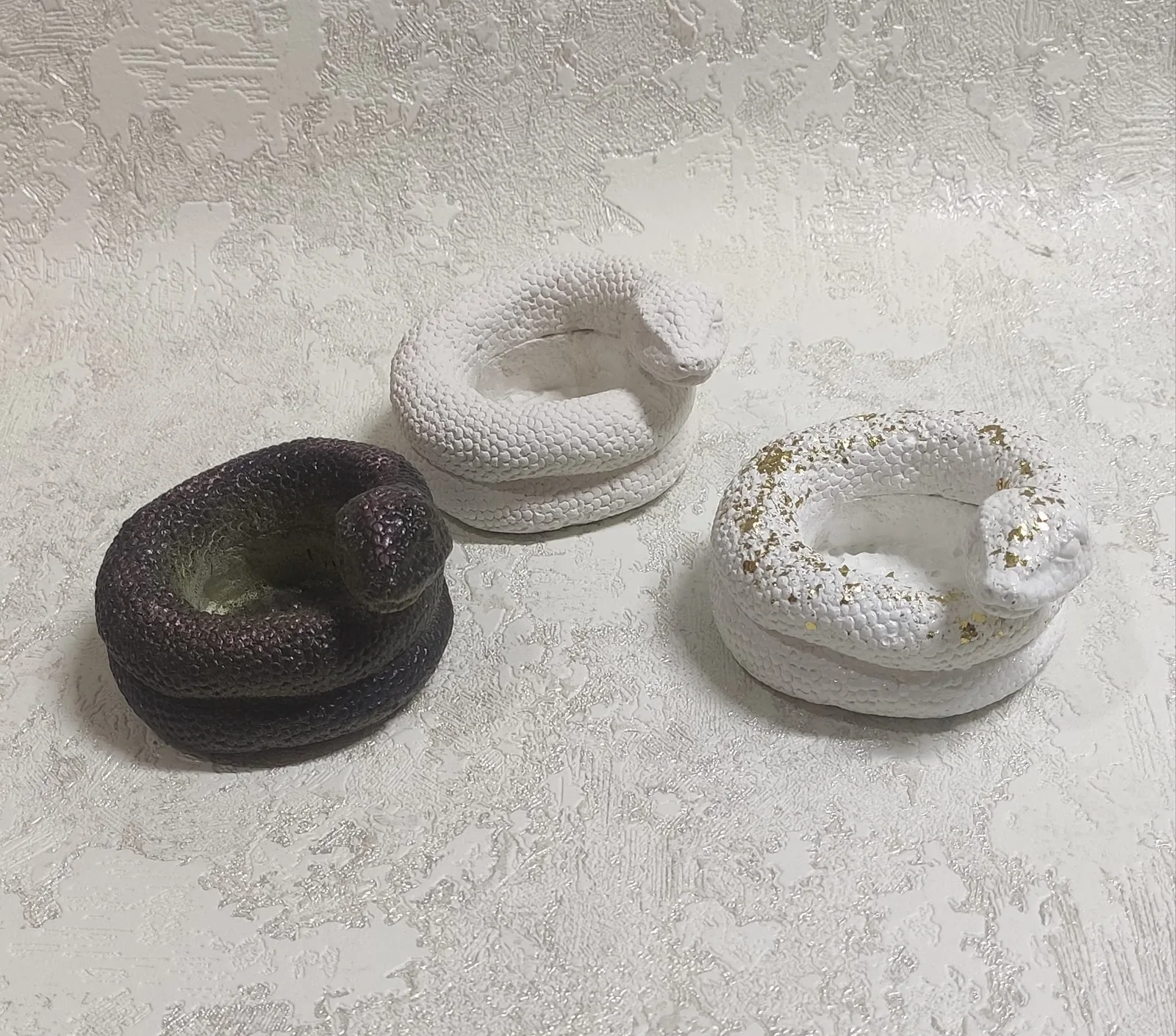 Гіпсове кашпо «Змійка»