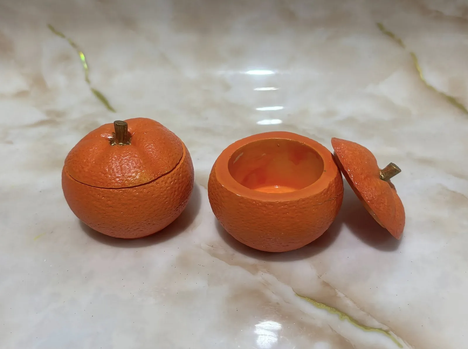 Гіпсове кашпо у формі апельсина