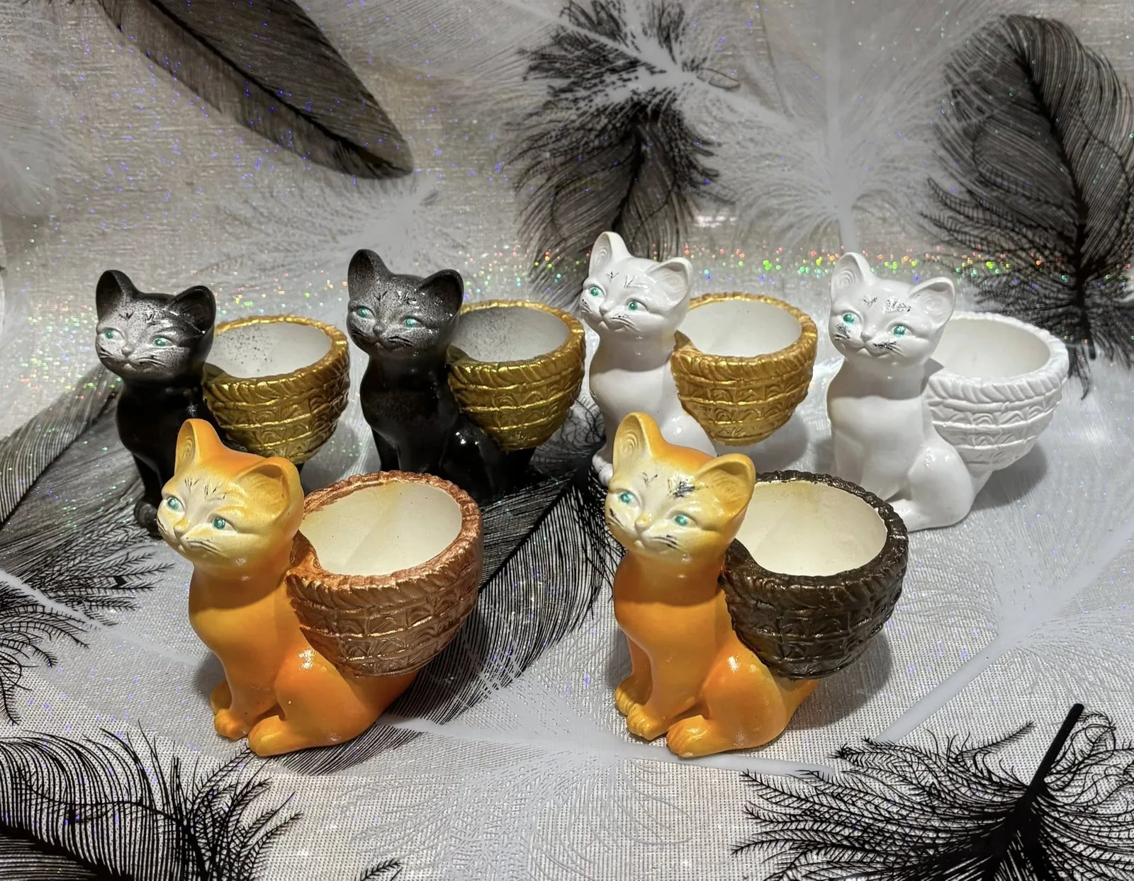 Гіпсові кашпо у формі котиків